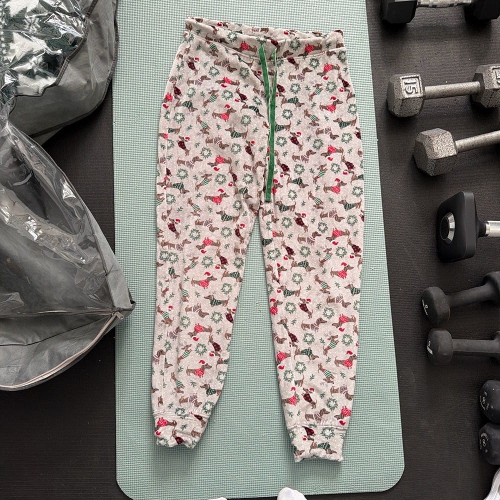 Cozy Holiday Print Jogger Pants - Red & Green